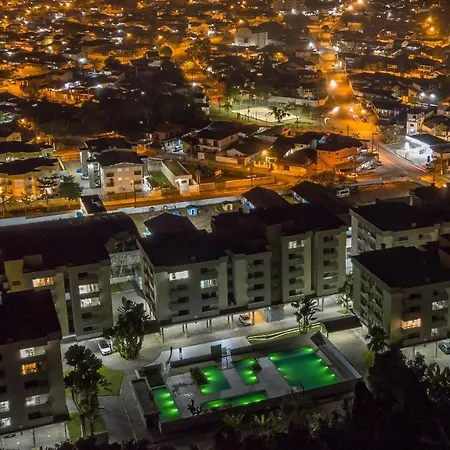 Apartamento Ubatuba, Ar, Varanda Gourmet, Piscinas E 300Mt Praia Exterior photo
