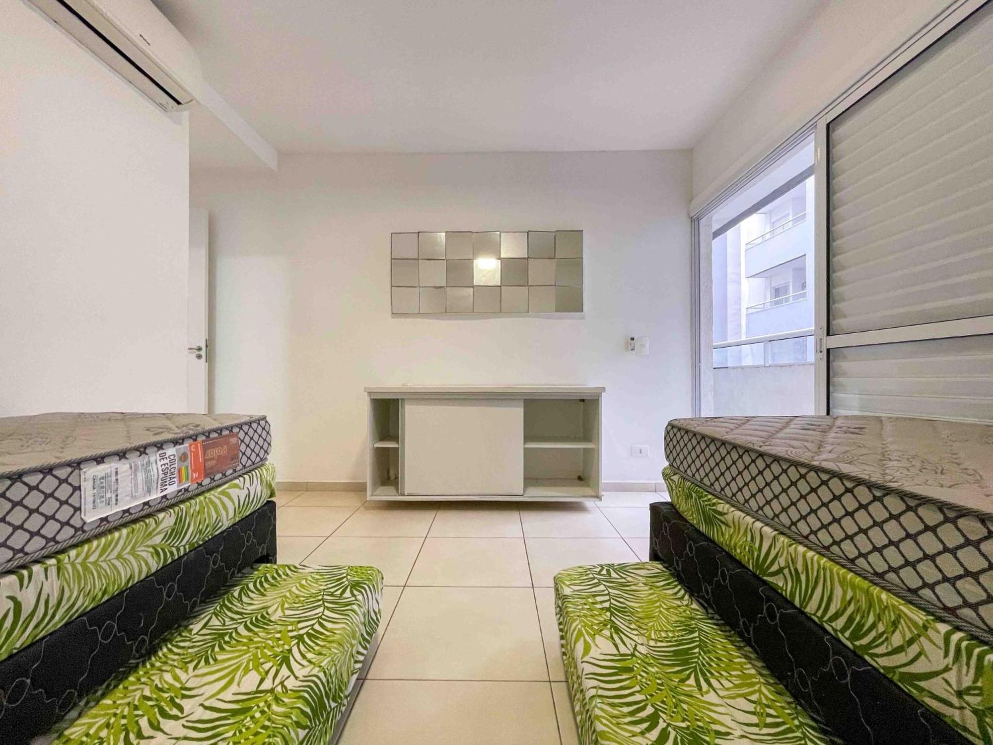 Ubatuba, Ar, Varanda Gourmet, Piscinas E 300mt Apartment *