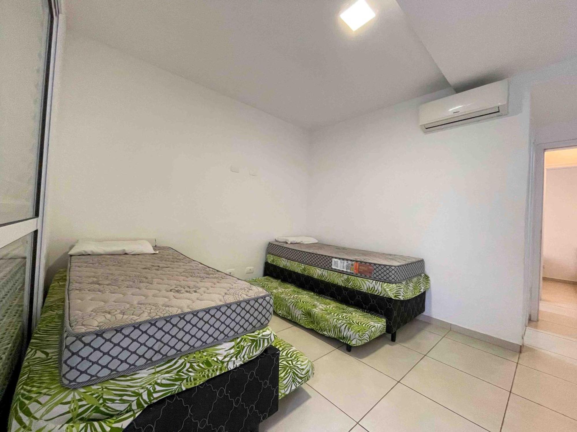 Apartment Ubatuba, Ar, Varanda Gourmet, Piscinas E 300mt *
