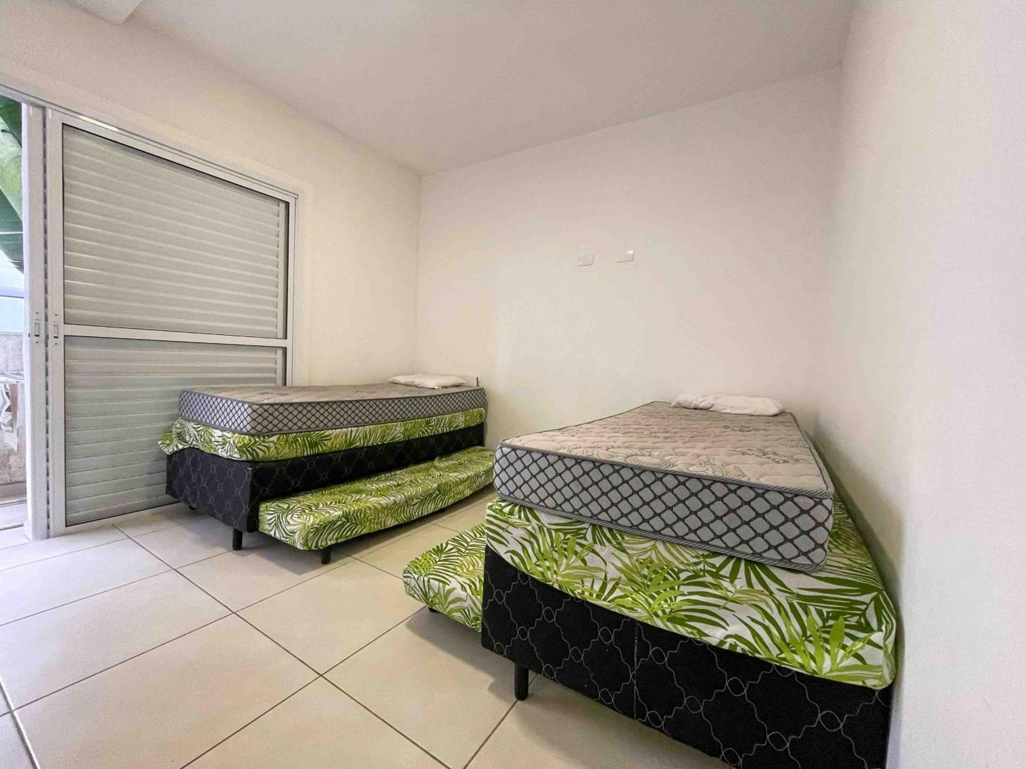 Ubatuba, Ar, Varanda Gourmet, Piscinas E 300mt Apartment