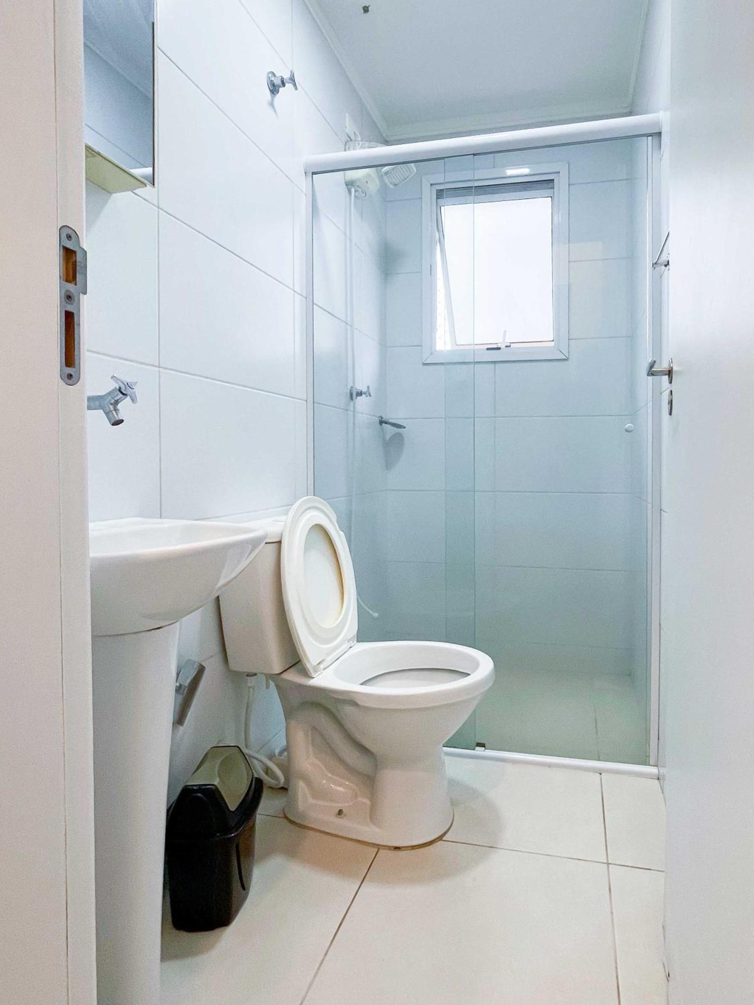 Ubatuba, Ar, Varanda Gourmet, Piscinas E 300mt Apartment *