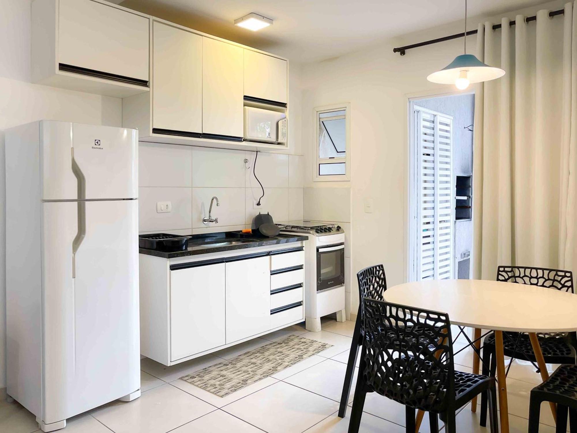 Ubatuba, Ar, Varanda Gourmet, Piscinas E 300mt Apartment