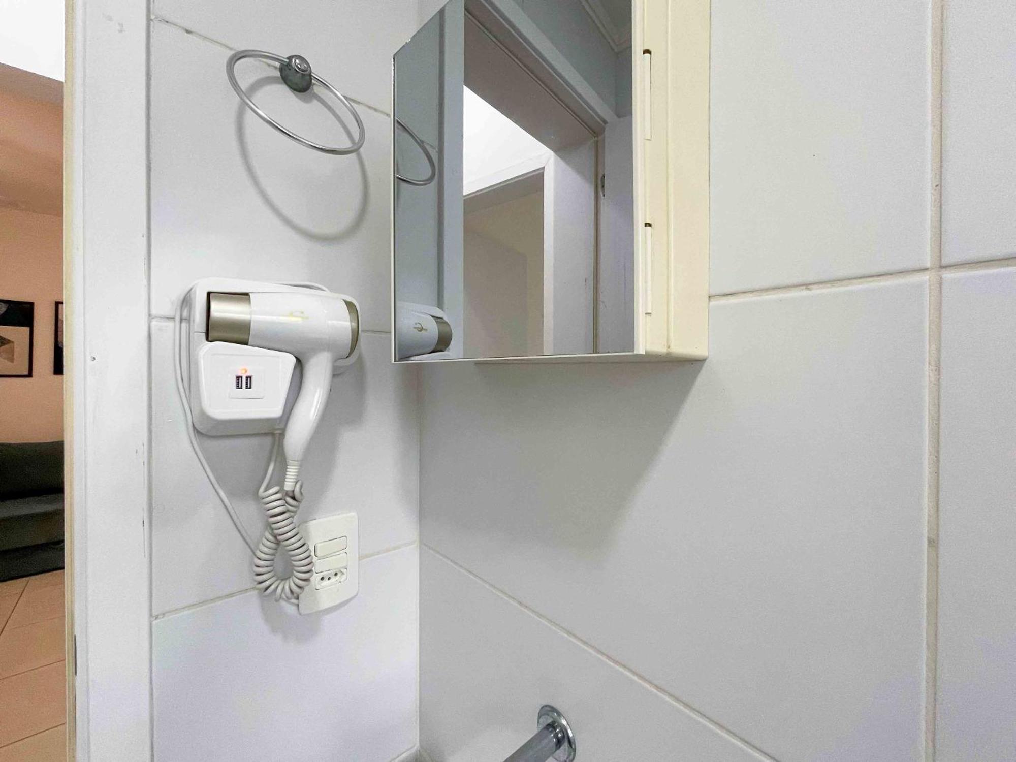 Ubatuba, Ar, Varanda Gourmet, Piscinas E 300mt Apartment *