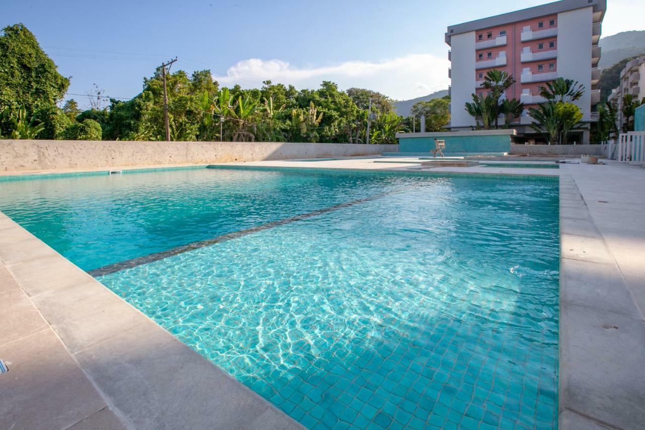 Apartment Ubatuba, Ar, Varanda Gourmet, Piscinas E 300mt Ubatuba
