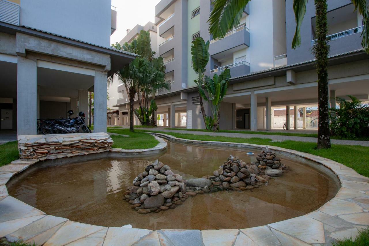 Ubatuba, Ar, Varanda Gourmet, Piscinas E 300mt Apartment *